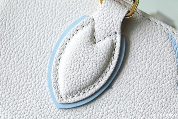 AAA Pruses Bags VUITTON ONTHEGO MM LOUIS 0824